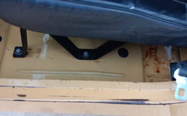 Jeep-scrambler-1982-yellow-5