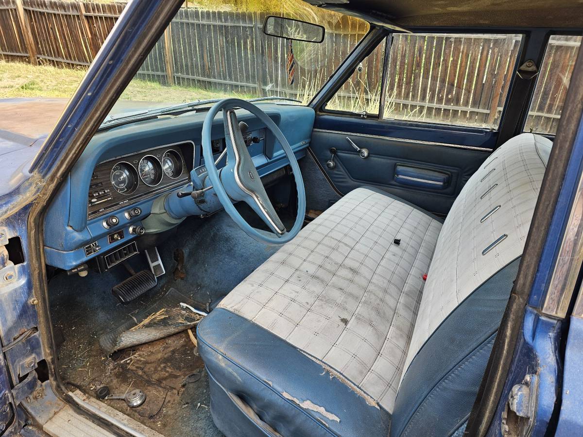 Jeep-wagoneer-1977-blue-10