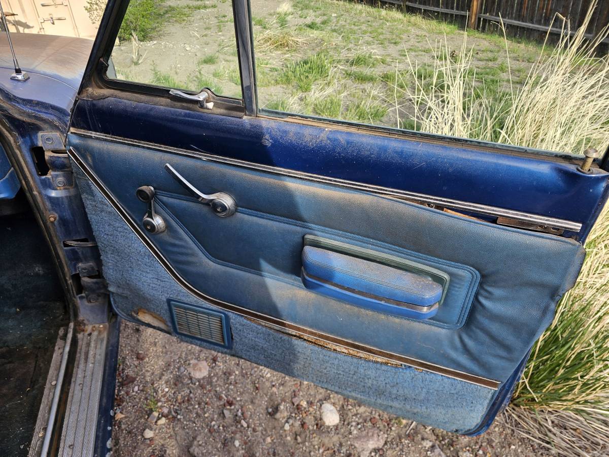 Jeep-wagoneer-1977-blue-8