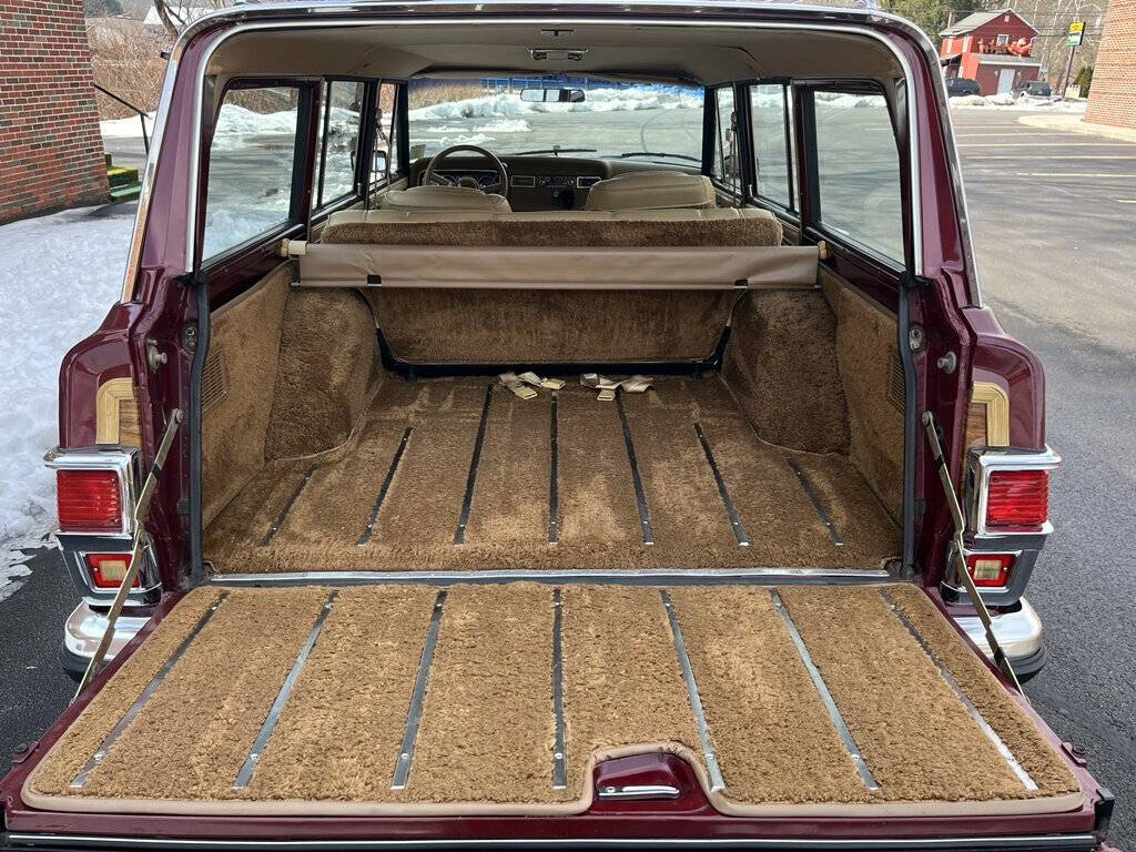 Jeep-wagoneer-1981-22