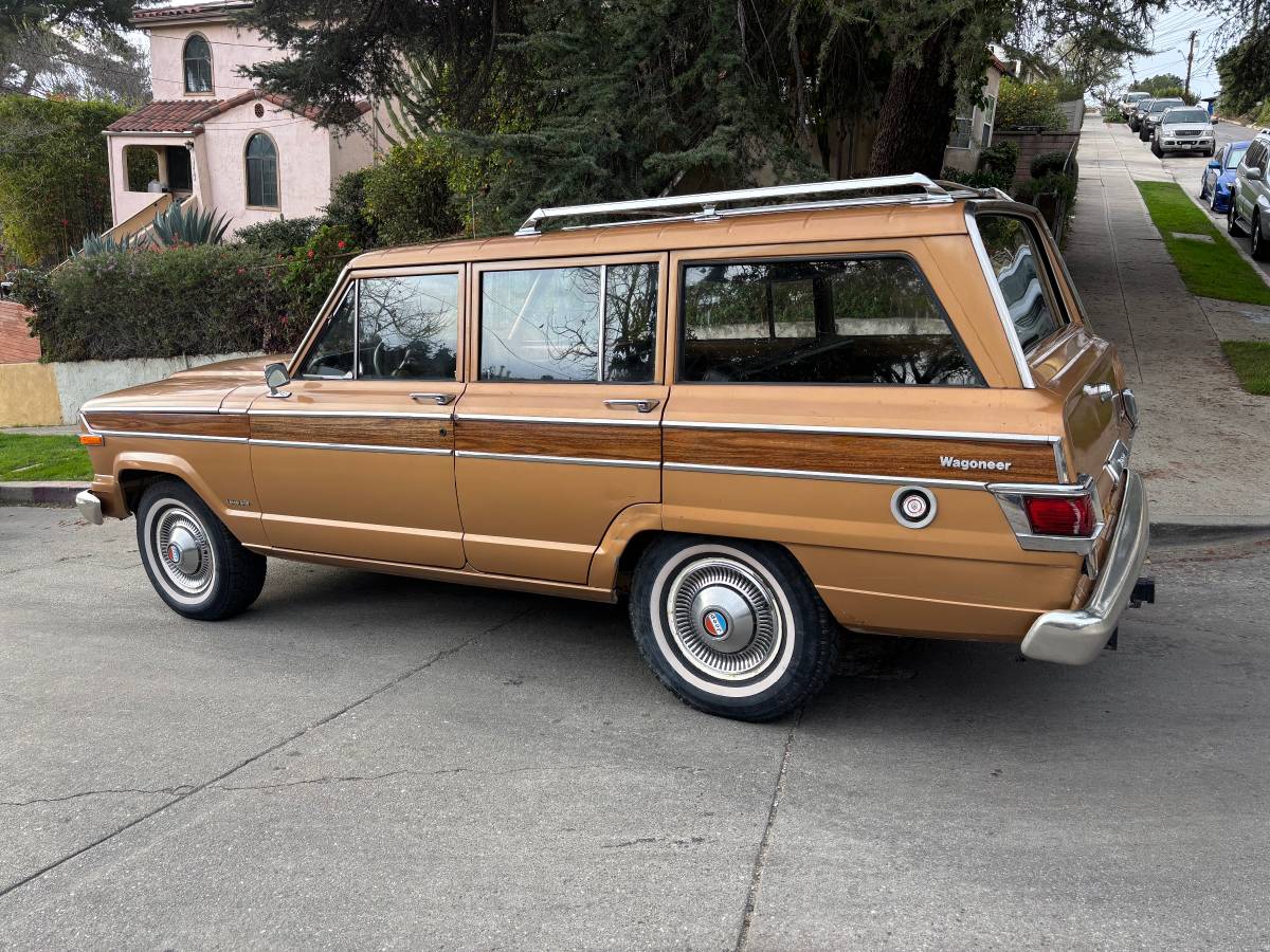 Jeep-wagoneer-1982-1