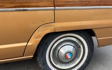 Jeep-wagoneer-1982-10