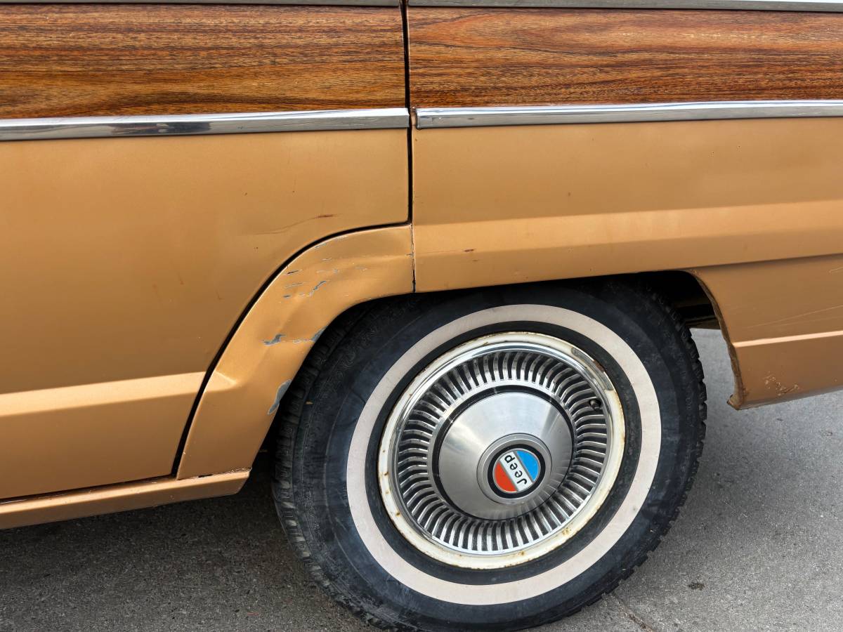 Jeep-wagoneer-1982-10