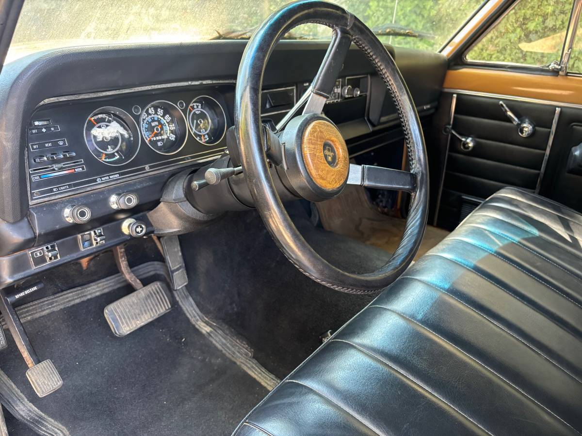 Jeep-wagoneer-1982-14