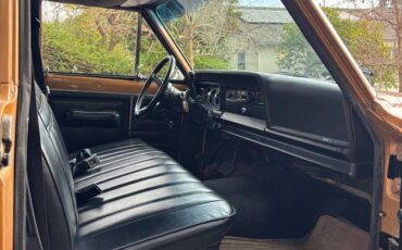 Jeep-wagoneer-1982-15