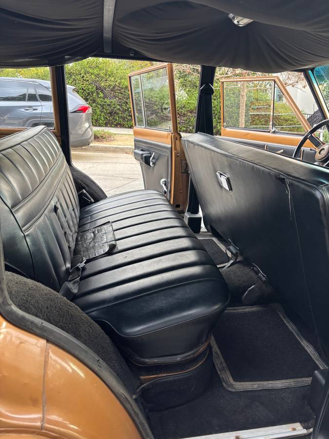 Jeep-wagoneer-1982-16