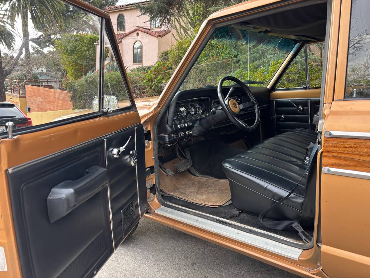 Jeep-wagoneer-1982-2