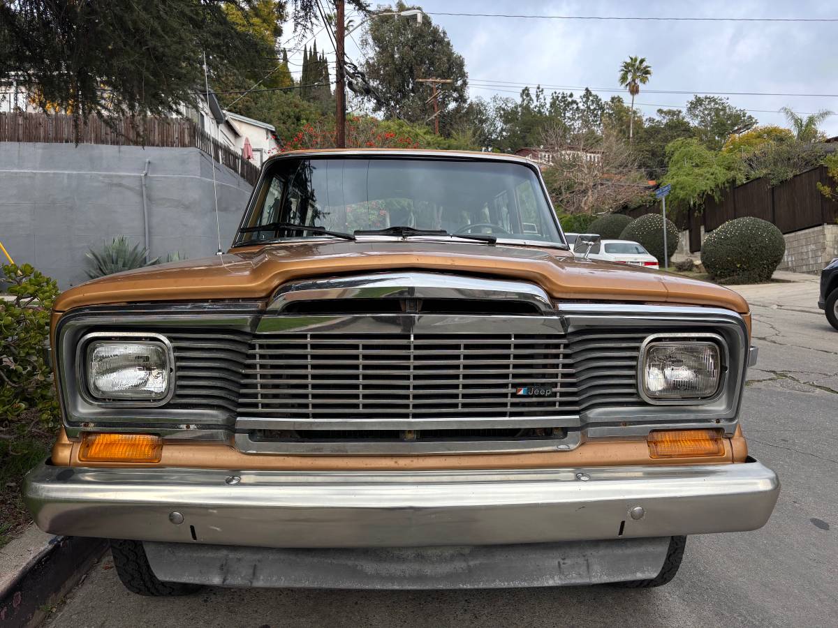 Jeep-wagoneer-1982-4