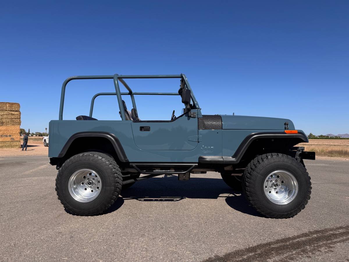 Jeep-wrangler-1987-blue-1