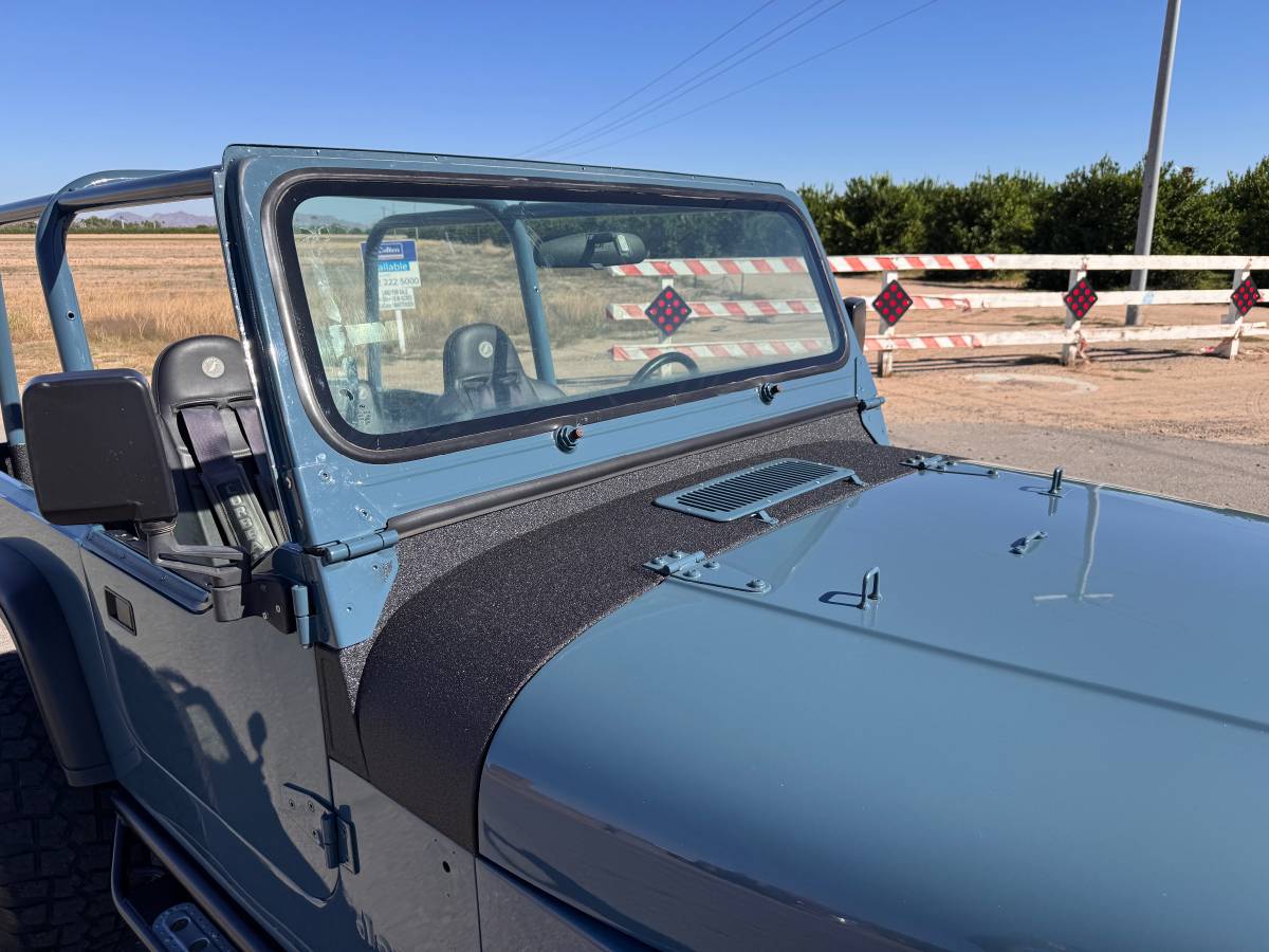 Jeep-wrangler-1987-blue-10