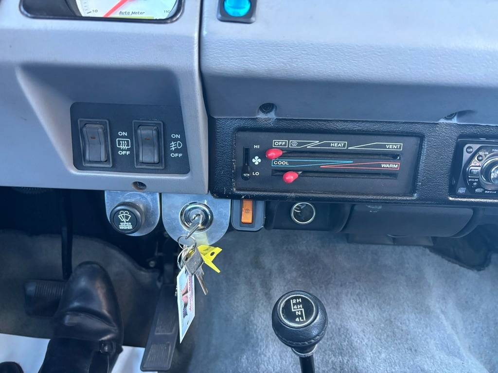 Jeep-wrangler-1987-blue-143