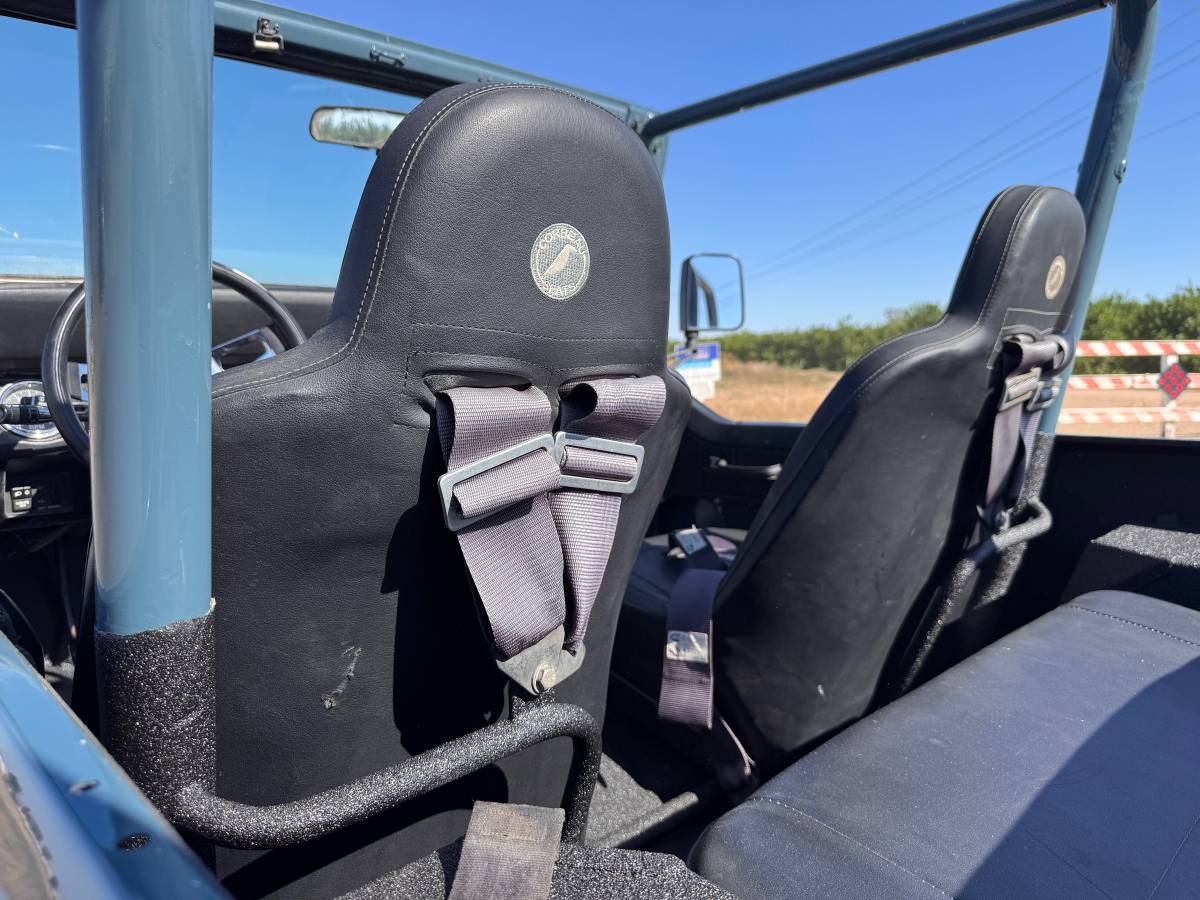 Jeep-wrangler-1987-blue-15