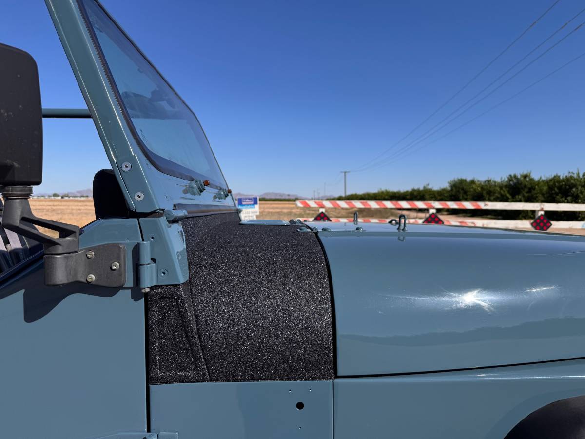 Jeep-wrangler-1987-blue-37