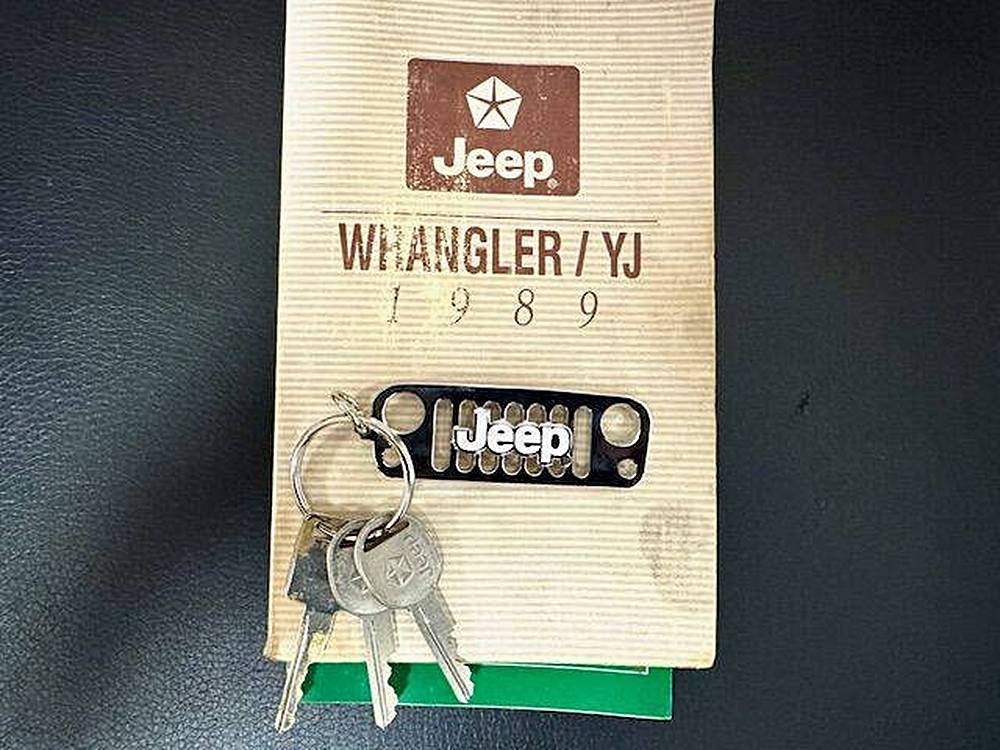 Jeep-wrangler-1989-red-2
