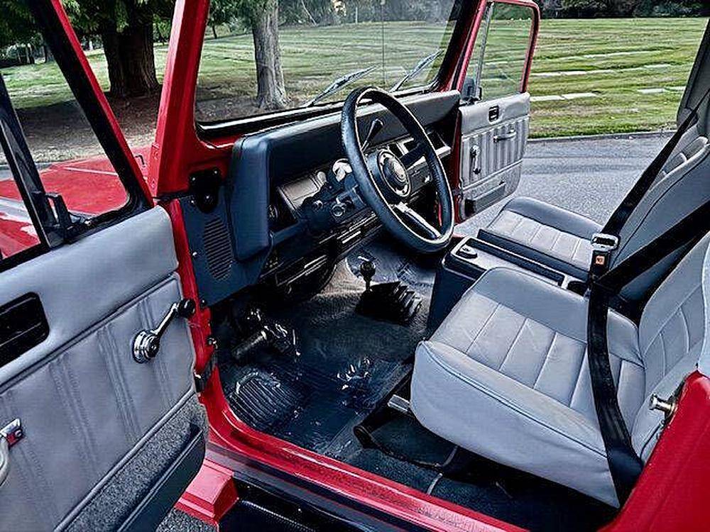 Jeep-wrangler-1989-red-21