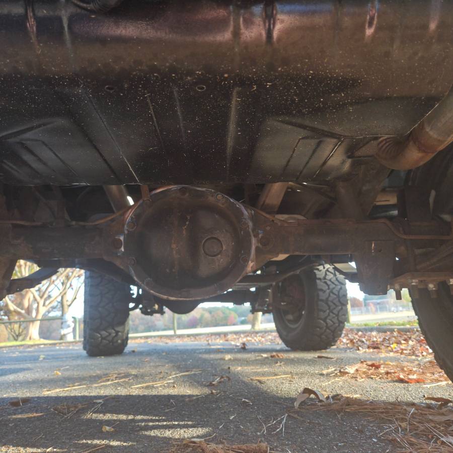 Jeep-wrangler-1990-brown-3