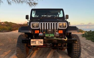 Jeep-wrangler-1992-black