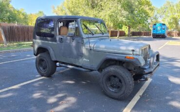 Jeep-wrangler-1992-green