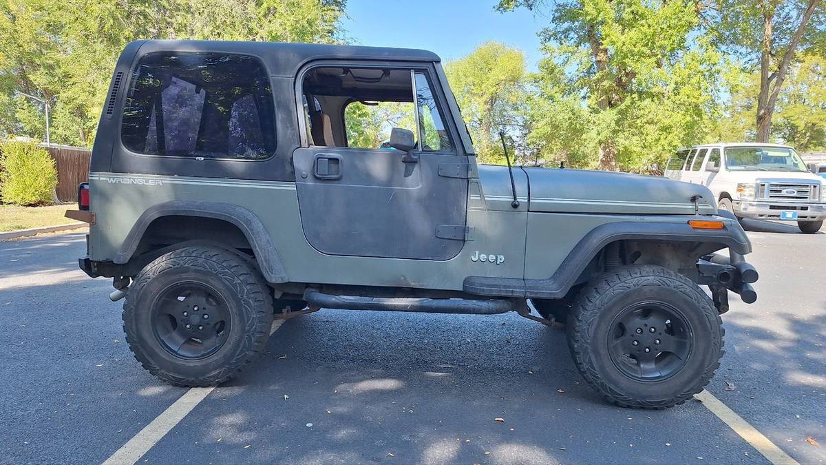 Jeep-wrangler-1992-green-4
