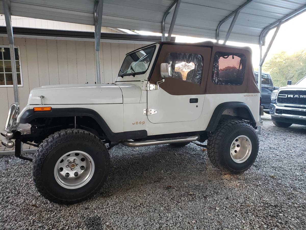 Jeep-wrangler-1992-white-3