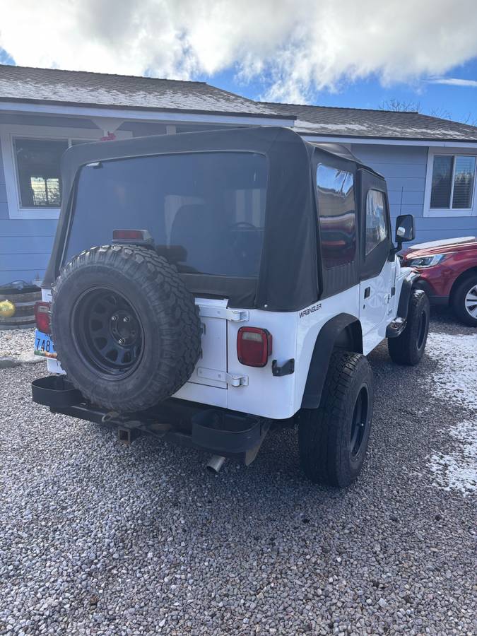Jeep-wrangler-1993-white-4