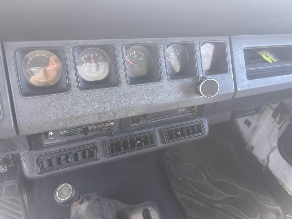 Jeep-wrangler-1993-white-8