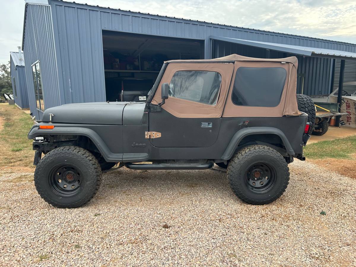 Jeep-wrangler-1994-black-2