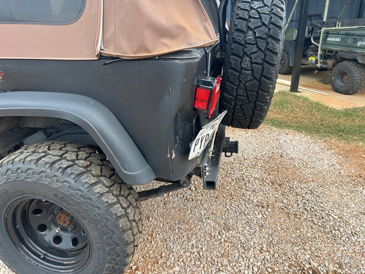 Jeep-wrangler-1994-black-3