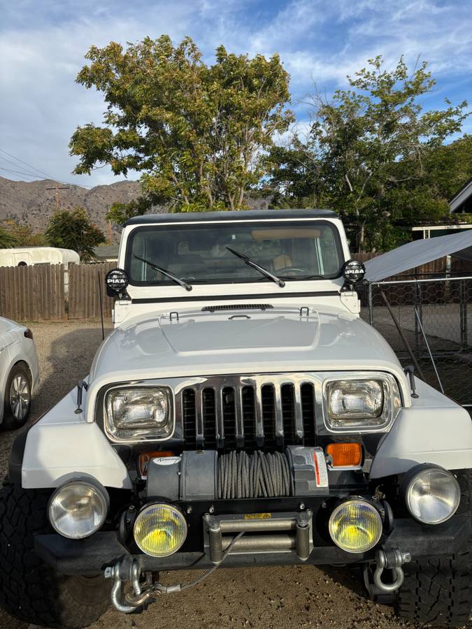 Jeep-wrangler-1994-white-2