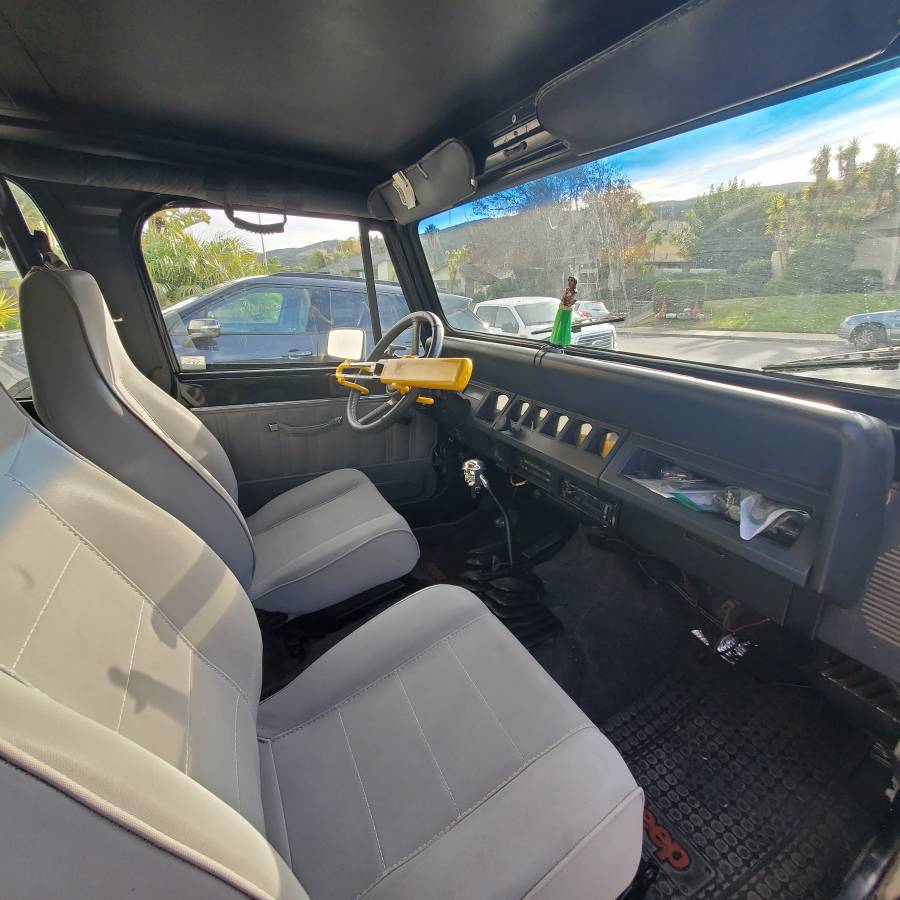 Jeep-wrangler-1995-black-8