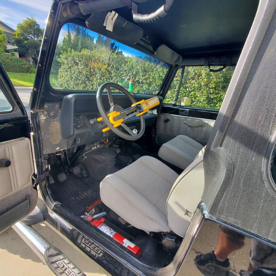Jeep-wrangler-1995-black-9