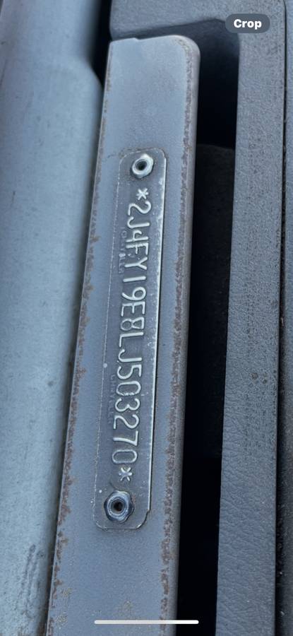 Jeep-wrangler-s-1990-white-10