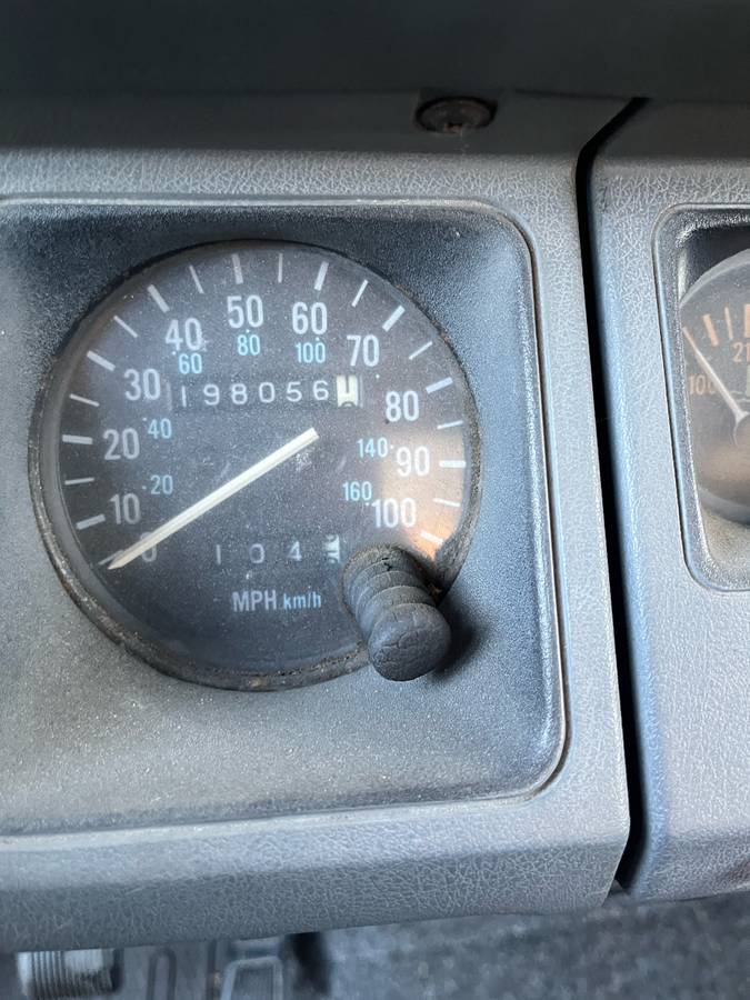 Jeep-wrangler-s-1990-white-9