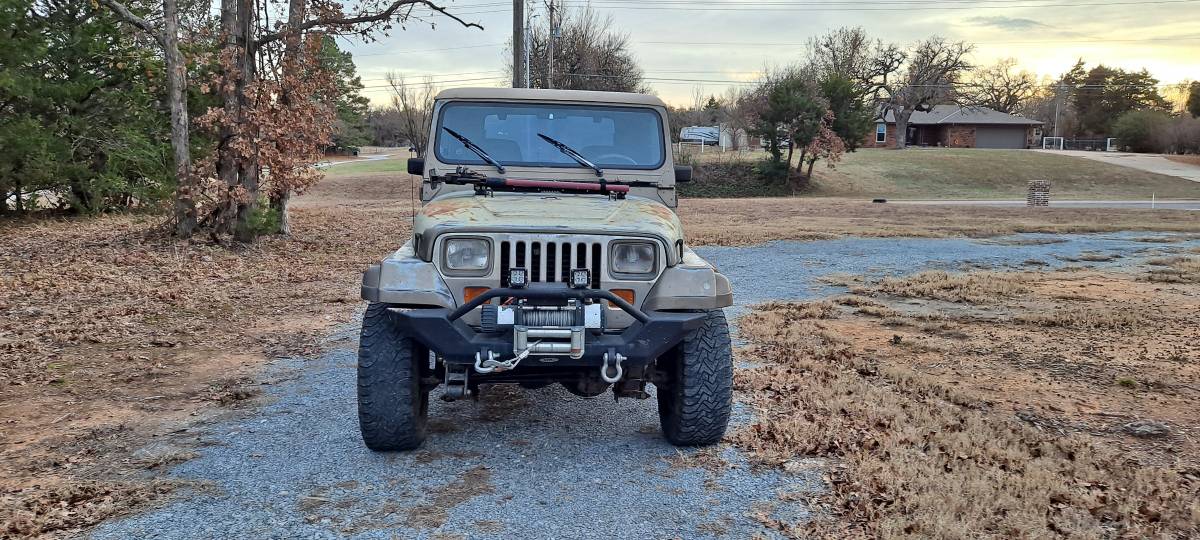 Jeep-wrangler-sahara-1989-green-2