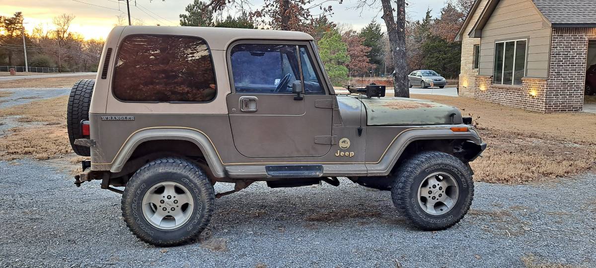 Jeep-wrangler-sahara-1989-green-3