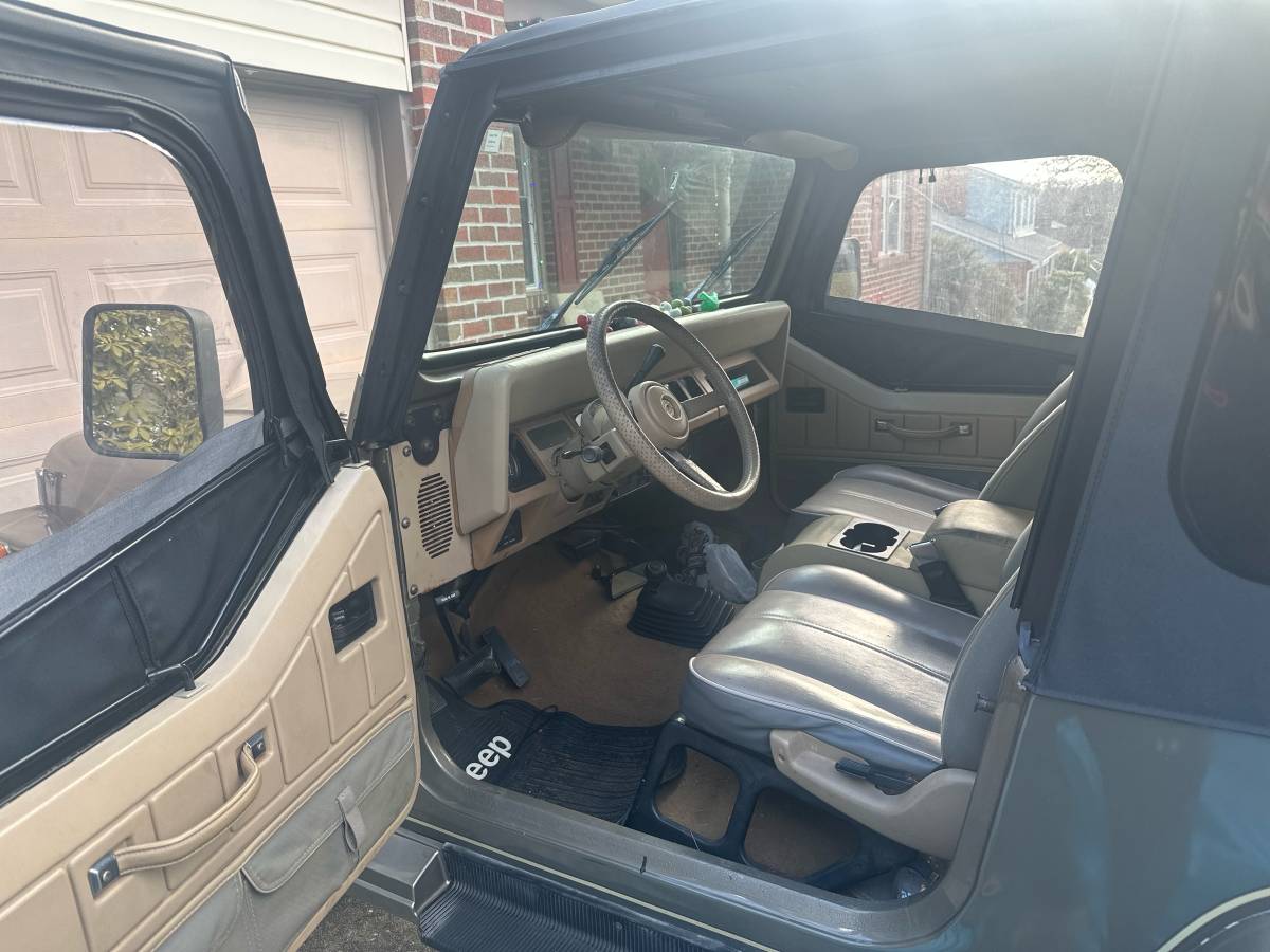 Jeep-wrangler-sahara-1991-brown-5