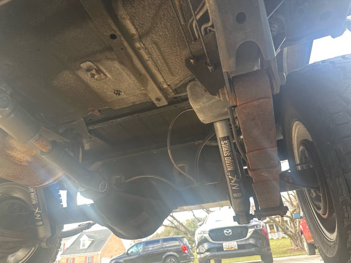 Jeep-wrangler-sahara-1991-brown-7