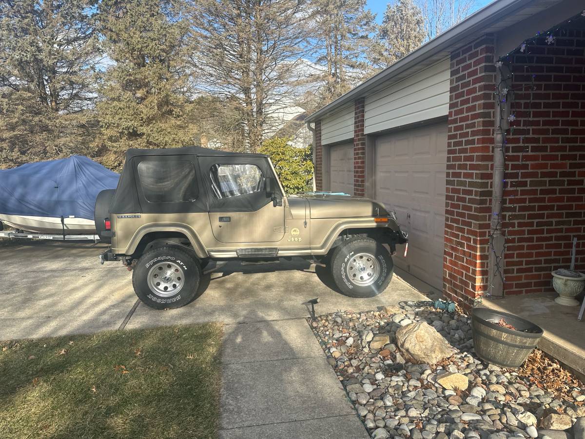 Jeep-wrangler-sahara-1991-brown-9