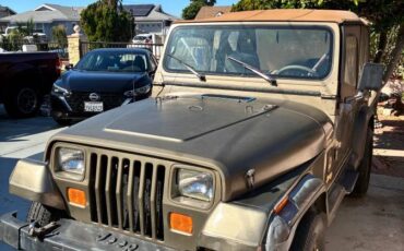 Jeep-wrangler-sahara-edition-1989-green-1