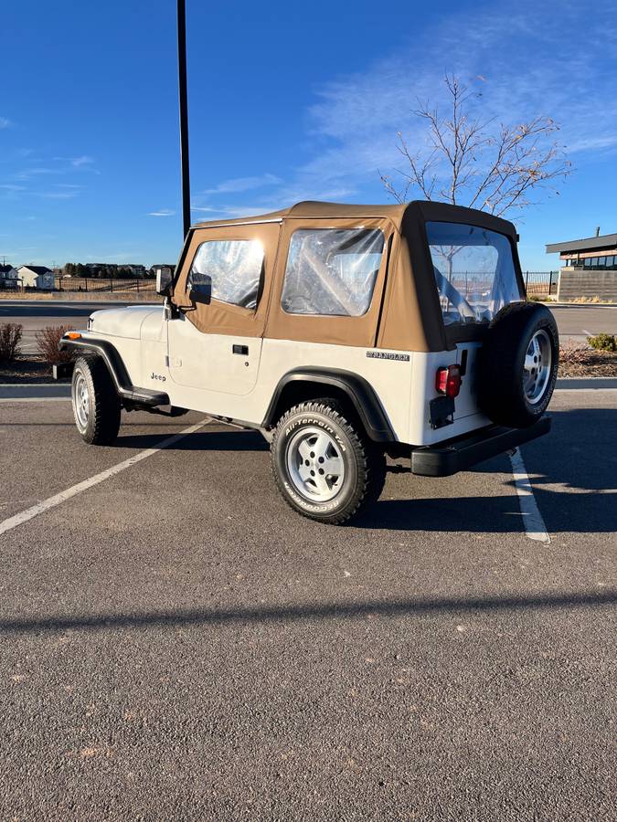 Jeep-wrangler-yj-1990-white-1