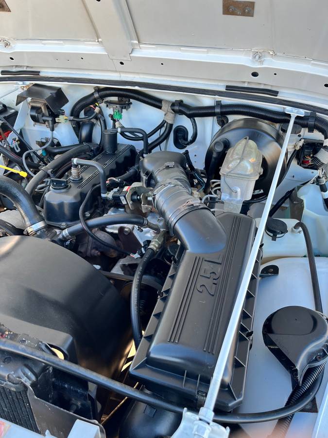 Jeep-wrangler-yj-1990-white-16