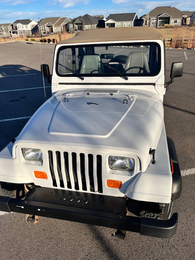 Jeep-wrangler-yj-1990-white-18