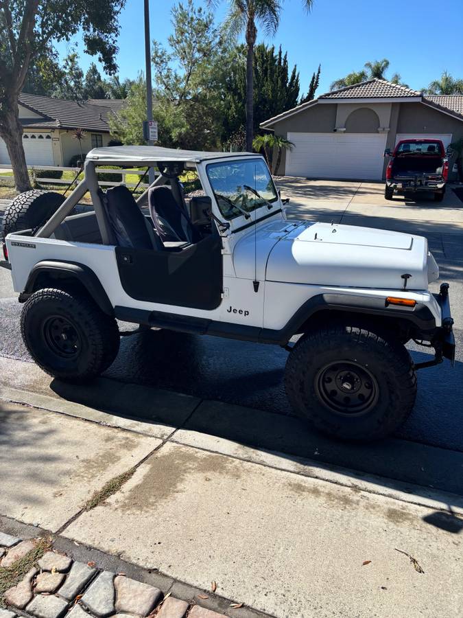 Jeep-wrangler-yj-1990-white-3