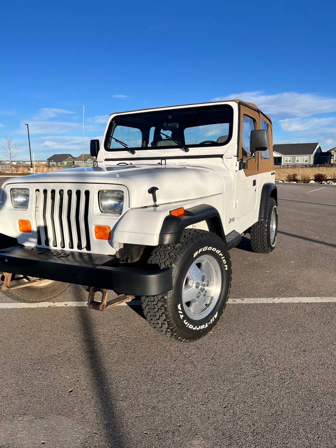Jeep-wrangler-yj-1990-white-6