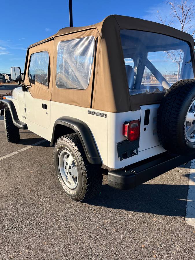 Jeep-wrangler-yj-1990-white-7