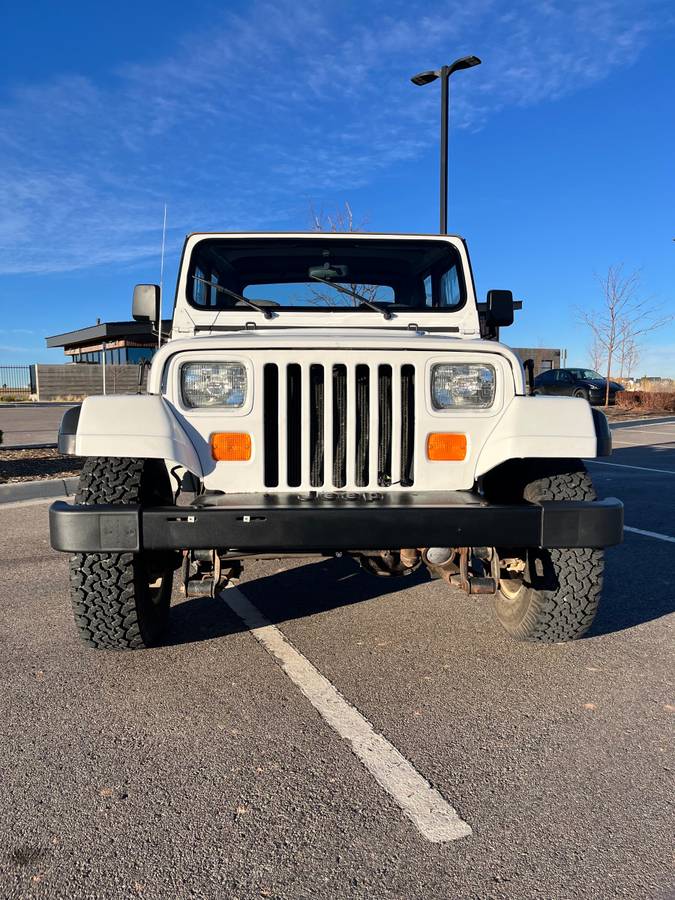 Jeep-wrangler-yj-1990-white-8