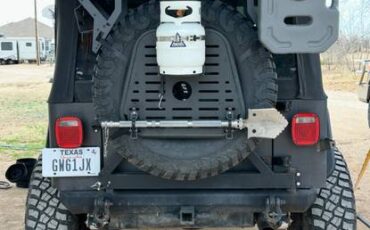 Jeep-wrangler-yj-1992-black-1