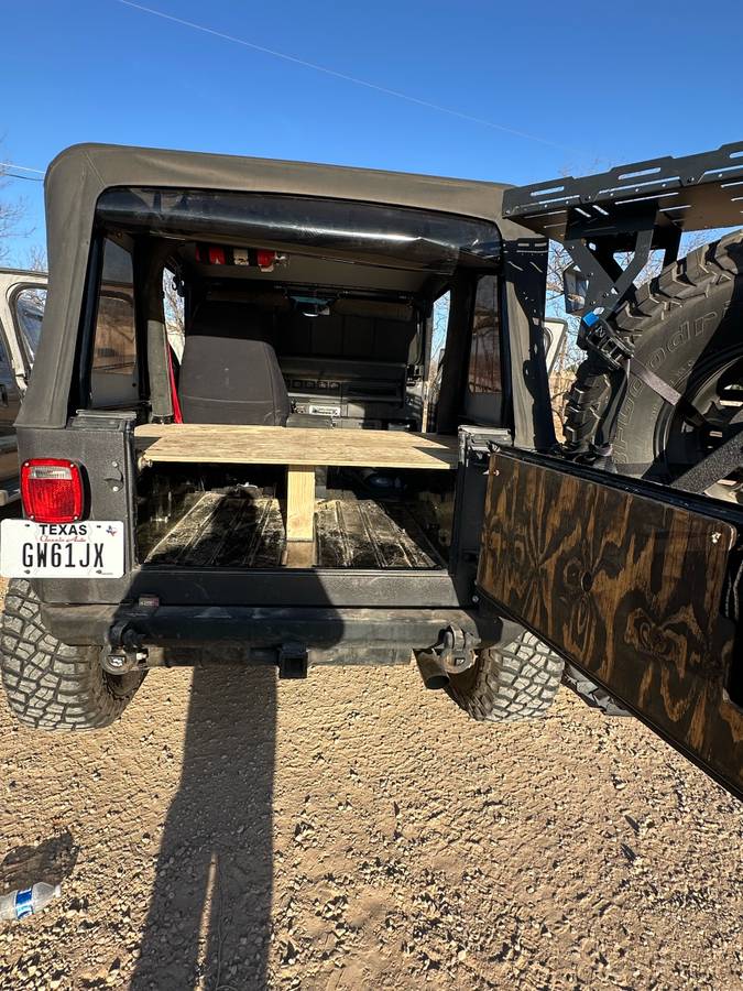 Jeep-wrangler-yj-1992-black-6