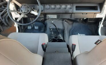 Jeep-wrangler-yj-1994-silver-7