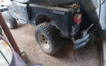 Jeep-wrangler-·-quotsportquot-sport-utility-2d-1988-black-10